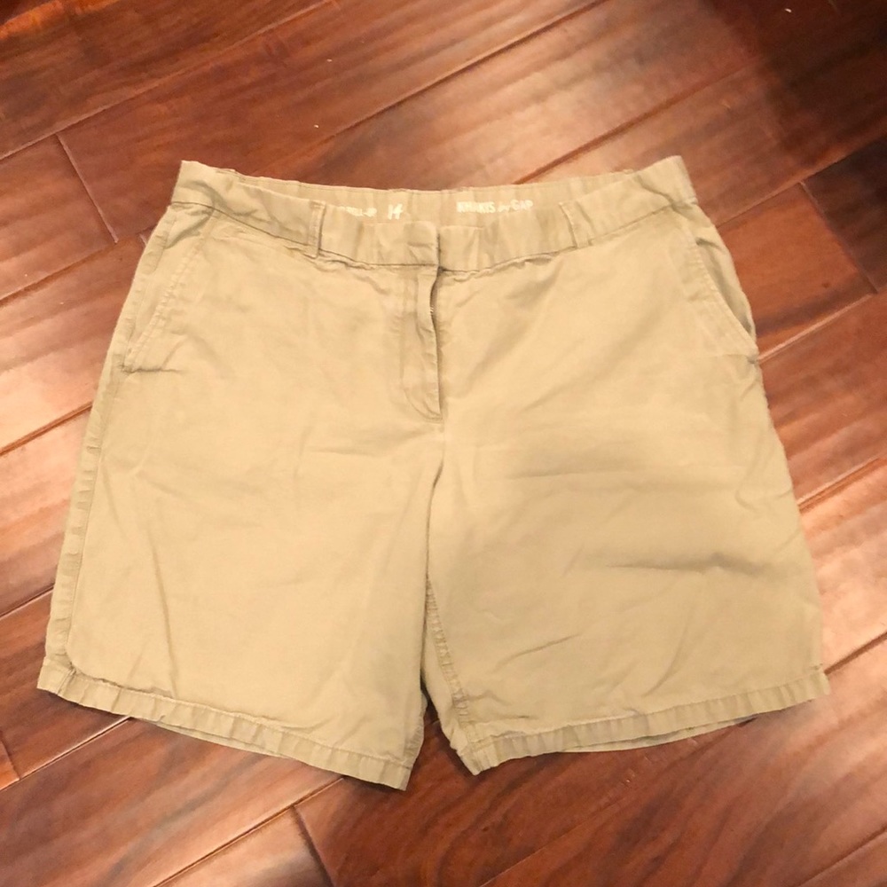Women’s khaki shorts